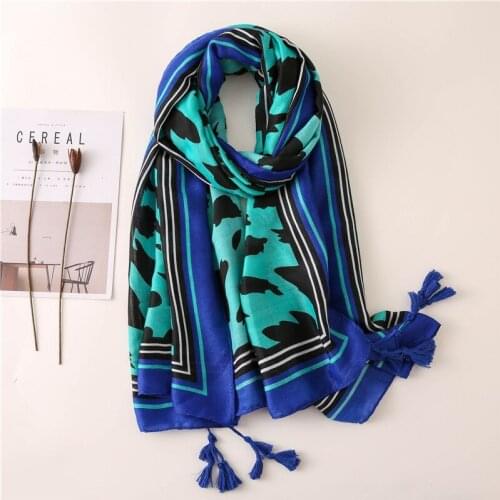 Yishine High Quality Winter Autumn Green Leopard Prints Long Warm Scarf Shawls for Women Girl Wraps Scarves Big Shawl for Lady
