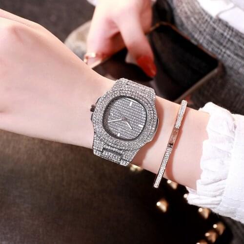 New Gypsophila Rhinestone Watch Ladies Full Diamond Calendar Steel Band Ladies Watch, Boutique Gift Clock