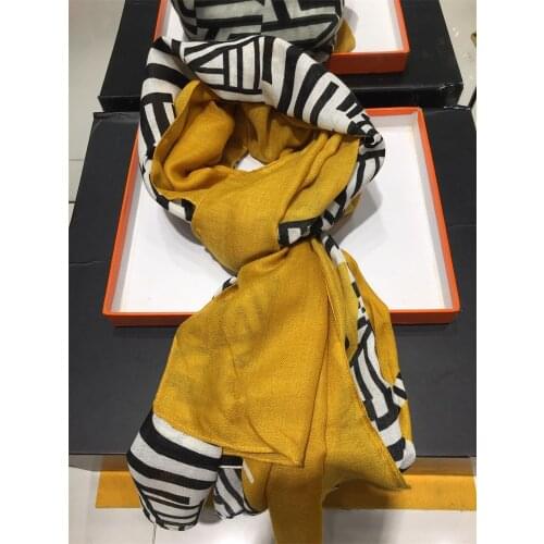 New Scarf 2021 High Fashion Women Printed Autumn Winter Scarves