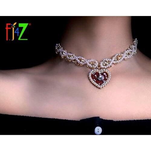 F.J4Z 2020 New Choker Necklaces Luxurious Simulated Pearl Twisted Big Heart Charm Women Statement Necklace Gifts Dropship