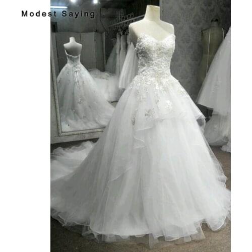Sexy Ball Gown Sweetheart Lace Wedding Dresses 2018 with Pelplum Lace Up Back Formal Women Ivory Tulle Skirt Summer Bridal Gowns