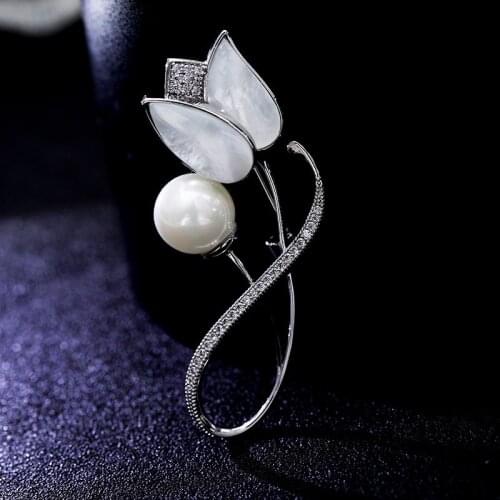 Elegant Natural Shell Tulip Brooches Pins for Women Fashion Coat Suit Brooch Gorgeous Luxury Cubic Zircon Flower Broches Pin