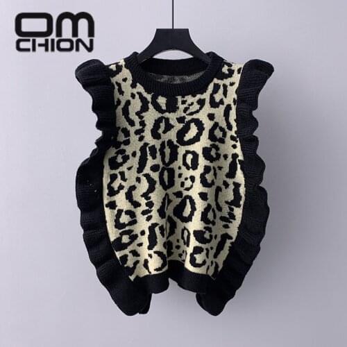 OMCHION Girl Tops 2021 Korean Sleeveless Leopard Printted Knitted Vest Sweater Women Casual Ruffles Sleeve Chic Waistcoat BN39
