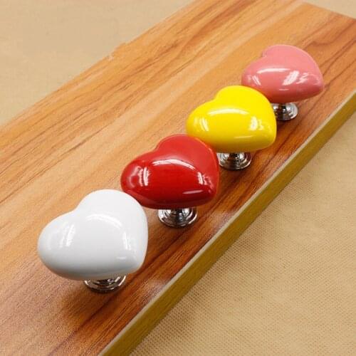 Creative fashion rural love heart kids knobs yellow pink white blue red silver ceramic drawer tv cabinet dresser knobs pulls