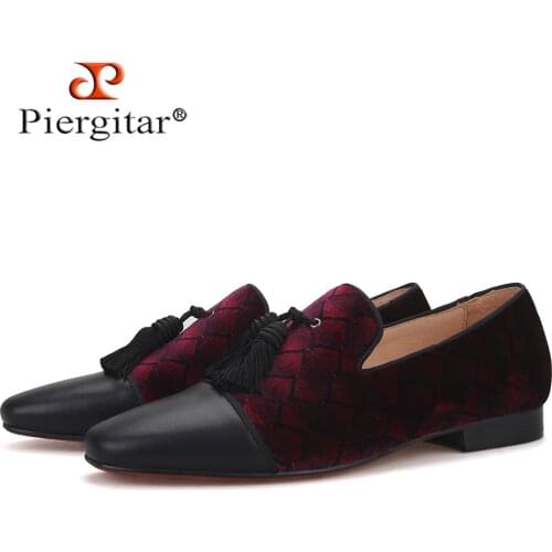 Piergitar 2020 new design fuchsia plaid velvet men tassel shoes handmade mens loafers for party and prom red bottom plus size