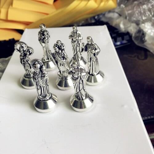 Christ Jesus Cross Statue. Merciful Jesus / Virgin Mary / Statue. Fatima statue. Car dashboard decoration.5X2CM