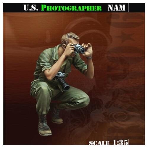 1/35 U.S. photographer NAM Military scene combination resin kit soldiers GK Military theme of WWII Uncoated No colour