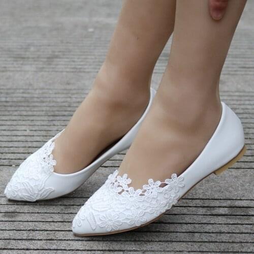 2021 Large size flat lace wedding shoes pointed toe casual flat shoes white lace womens low heel shoes for women
