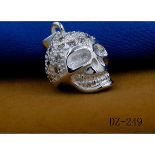 Pendant domineering skull pendant restoring ancient ways of modern beauty for men and women general charm pendant