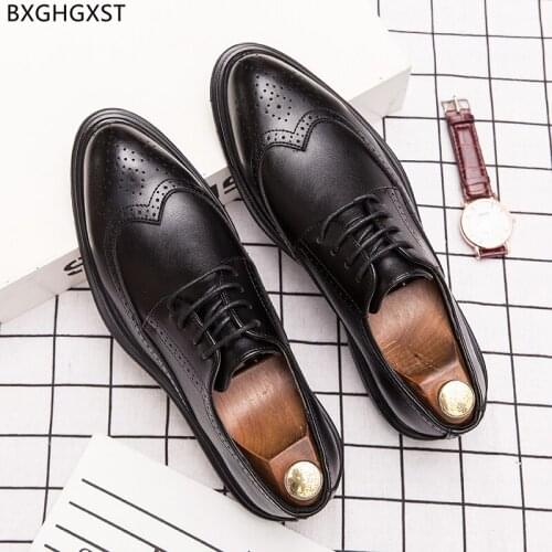 Brown Oxford Brogue Shoes Men Designer Black Mans Dress Shoes Formal Wedding Shoes for Men 2021 Zapatos De Mujer Chaussure Homme
