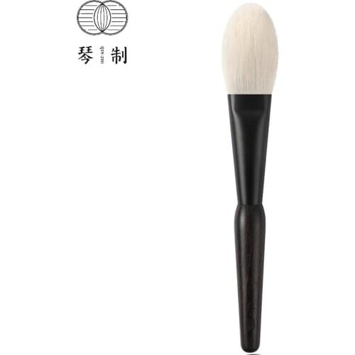 QINZHI Professional Handmade Make Up Brush Z205 Flat Round Blush Brush Soft Saibikoho Goat Hair Makeup Brushes