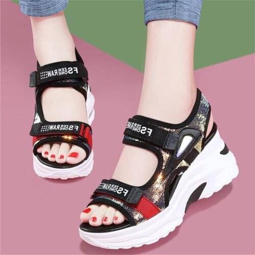 Summer Womens Sports Beach Sandals 2021 New Casual Bling Slope Heel Muffin Thick Sole Inside Increased Roman Mixed Colors Shoes