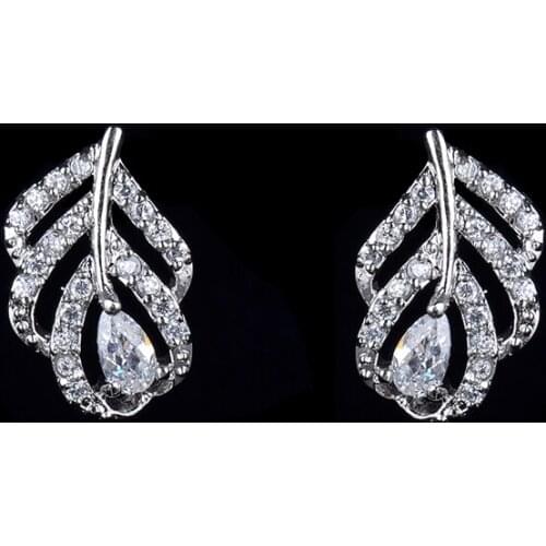 2015 Crystal stud earring silver earring made with Austria Crystal GLE1346