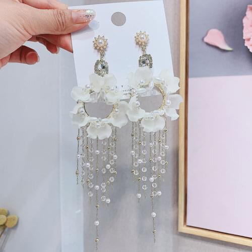 Fashion Resin Flower Long Earrings 2020 New Trendy Designs Bohemia Handmade Petal Pearl Tassel Dangle Earrings For Women Gift