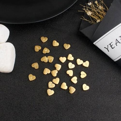Peach Heart 26 Letter Pendant Jewelry Gifts can be wholesale small and cute Europe and the United States send girlfriend to send