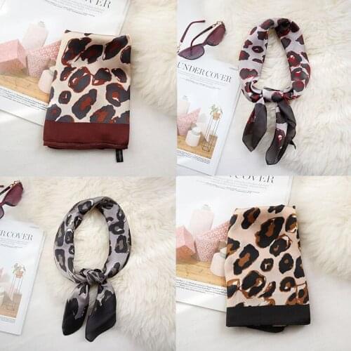 Yishine Wholesale 20pc Mix Colors Multifunction Big Leopard Prints Womens Satin Square Wraps Scarves Shawl Polyester Silk Scarf