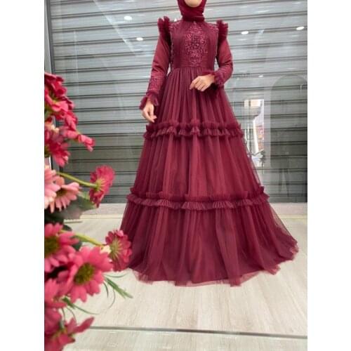 Burgundy Tulle Appliques Long Sleeve Muslim Evening Dress 2021 High Collar Dubai Arabic Hijab Beaded Long Formal Party Gowns