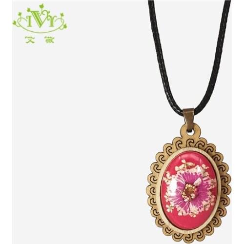 Original Handmade Shiny Rose Red Necklace Pendants Retro Crystal Natural Boho Dried Flowers Long Necklace Women Jewelry Trinket