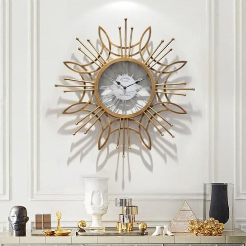 Hanging Wall Clock Modern Design Creative Luxury Vintage Unique Silent Antique Creative Home Watch Duvar Saati Industrial Decor