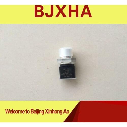 For Audi A3 A4 A6 A7 A8 Air Conditioning Pressure Switch Sensor 4F0959126A B C 4H0959126