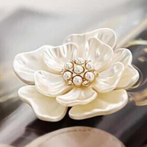 NEW Sweet pearl shiny inlaid shell big peony brooch Camellia classic silk scarf buckle Luxury brooch for women namour Charm Gift