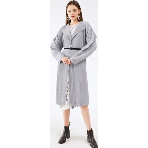 2020 winter plus size clothes Korean fashion Casual long black button up jacket Miyake pleated bat long sleeve women trench coat