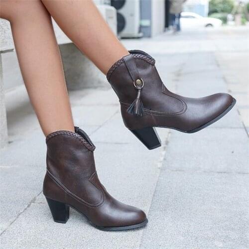 2021 New Womens Shoes Fashion Personality Elegant All-match Solid Color PU Woven Shoe Buckle Fringed Mid-heel Ankle Boots