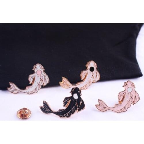 Fish Enamel Brooch Goldfish carp Koi 4 colors needle Collar Lapel Pin cartoon animals Fashion Jewelry Accessories Gift for child