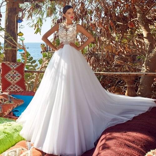 Scoop Illusion Wedding Dresses Long Lace Applique Sweep Train Bridal Gown 2021 Design robe mariage