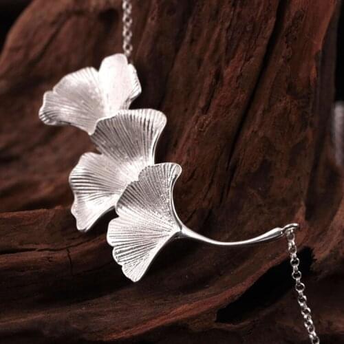 S925 Pure Silver Silver Fan The Most Gorgeous National Wind Trilobites Chain Necklace Female Ginkgo Clavicle Wholesale