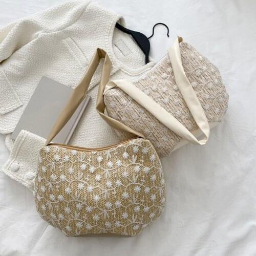 Vintage Woven Small Shoulder Underarm Bag Women Beach Vacation Mesh Flower Purse New Collection All-match Subaxillary Tote