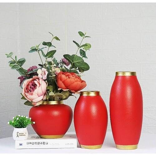 Home living room TV cabinet wine cabinet decoration ornaments soft art ceramic China red gold-plated Ceramic vase