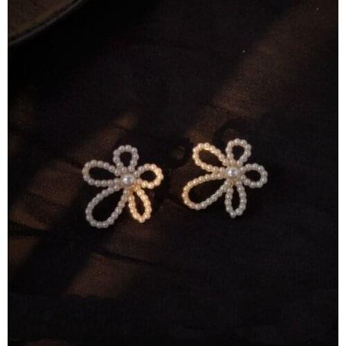 New Design mini pearls flowers big Stud Earrings for women girls wedding jewelry party earrings delicate elegant all-match