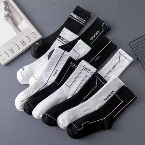 2021 Fashion Harajuku Funny Simple Cotton Socks For Men Women Creative Letter Print Sock Street Punk Trend Black White Socks