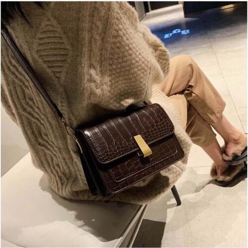 Womens bag 2021 new fashion lock crossbody small square bag crocodile pattern European and American retro single shoulder bag