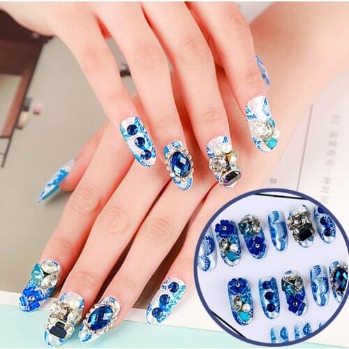 24 Pcs Rhinestone False Nails Bride Wedding Party Fake Nail Luxury Nail Art Faux Ongles Full Nail Tip Patch with Glue Stickers