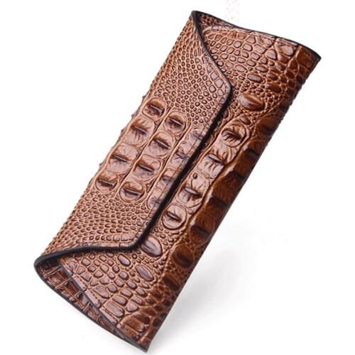 European fashion crocodile pattern Cow leather wallet female long wallet new handbag large capacity Magnetic buckle wallet