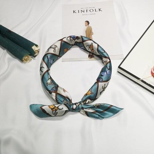 FXAASS Bandana Women Hijab Square Scarf Fashion Ladies Retro Luxury Silk Scarf Shawls Horse Print 70*70cm Large Cape Headscarf