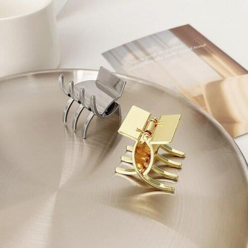 New Metal Hair Claw Clips Small Size Hair Clips Women Fashion Crab Clamp Clips Barrette Hairpin Hair Styling Hair Accessories