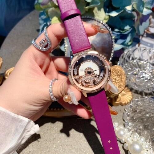 Running Horse Watches for Women Luxury Rhinestones Wristwatch Spinning Animal Watch Quartz Vivid Leather Montre Femme Waterproof