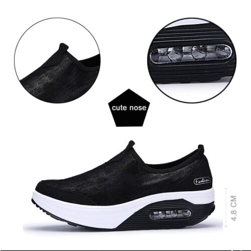 Light Sport Shoes Sapatenes Aquatic Sneakers Chassure Sneakers Sports Women Massive Sole Female Running Sneakers Youth Tennis
