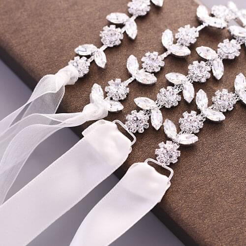 OLOMLB Bridal Belt Wedding Leg Garter Belt Sexy Bridal Thigh Leg Garter Ring White Embroidery Wedding Garter Party Thigh Rings