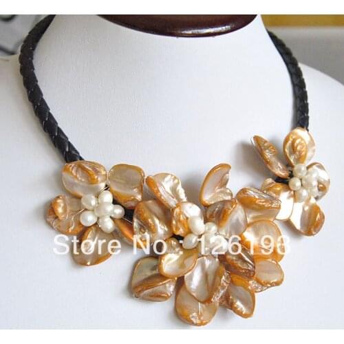 Charming orange shell Pearl Necklace baroque three flower