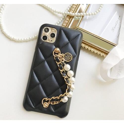 Pearl Leather Wrist Chain Hand Strap Flower Pendant Lambskin Leather Case Cover For Iphone 12 Mini 11 Pro XS Max XR X 8 7 6 Plus