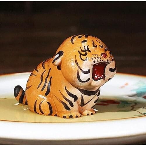 Cute Mini Tea Pet Tiger Shape Unique Purple Sand Animal Sculpture Tea Figurines for Office Desktop Accessories Supplies Decor