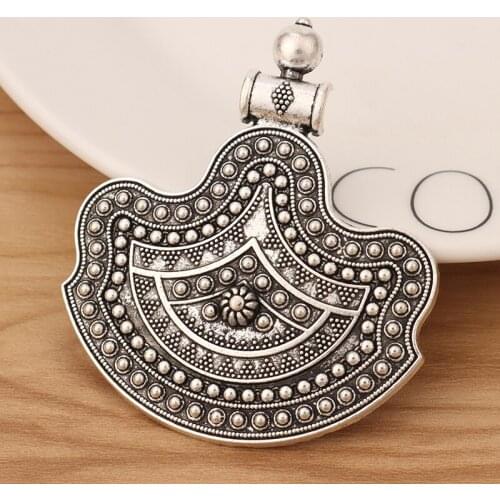 2 Pieces Tibetan Silver Bohemia Boho Fan Shaped Charms Pendants for Ethnic Necklace Jewellery Making 63x54mm