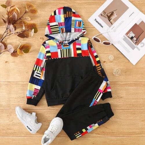 PatPat 2-piece Kid Boy Geo Print Colorblock Hoodie and Elasticized Pants Set