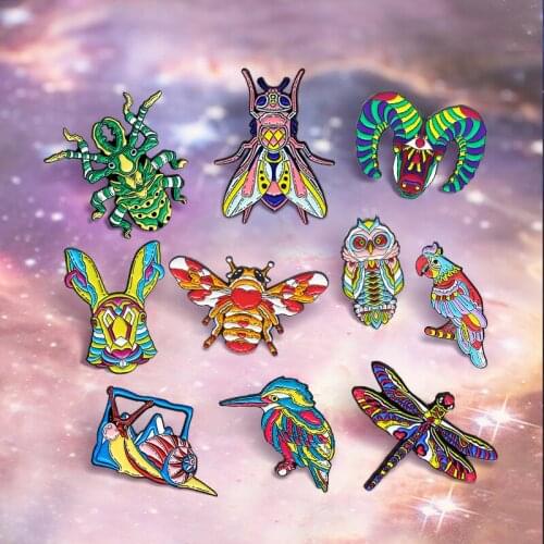 Cute Colorful Bird Insect Animal Enamel Pins Owl Parrot Dragonfly Bee Snails Rabbit Brooches Badge Lapel Jewelry Gift for Women