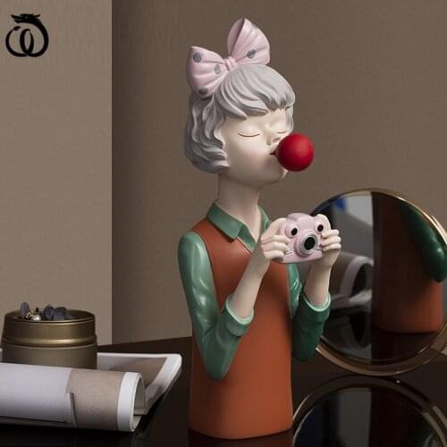 WU CHEN LONG Nordic Abstract Bowknot Bubble Girl Art Sculpture Camera Figure Statue Figurine Resin Craft Home Decorations R5957