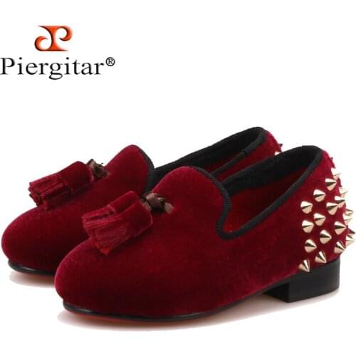 Piergitar 2019 handmade burgundy children tassel studs loafers party kid casuals shoes parental shoes same men loafer design